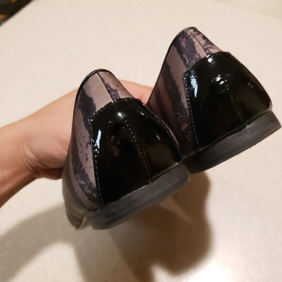 DOLCE VITA Zebra Black & Taupe Stripe tassel flats shoes women’s size 9 - Picture 5 of 6